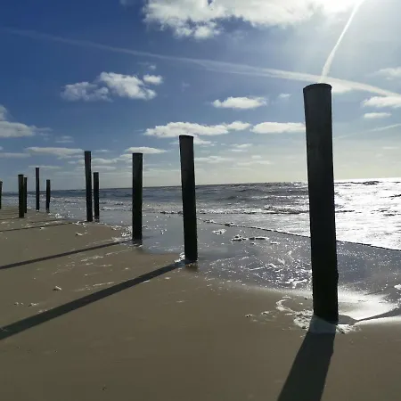 Duinberk En Brasserie מלון 3*